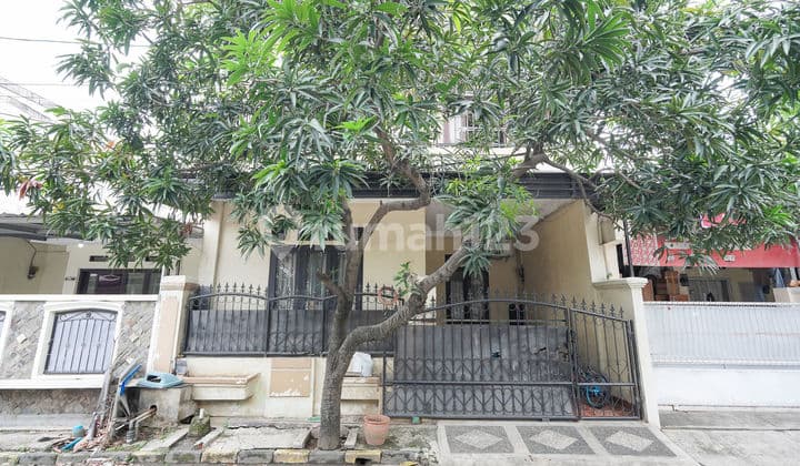 Rumah Asri Strategis 10 Menit ke Stasiun Bekasi 1 Lt Bebas Banjir J35656