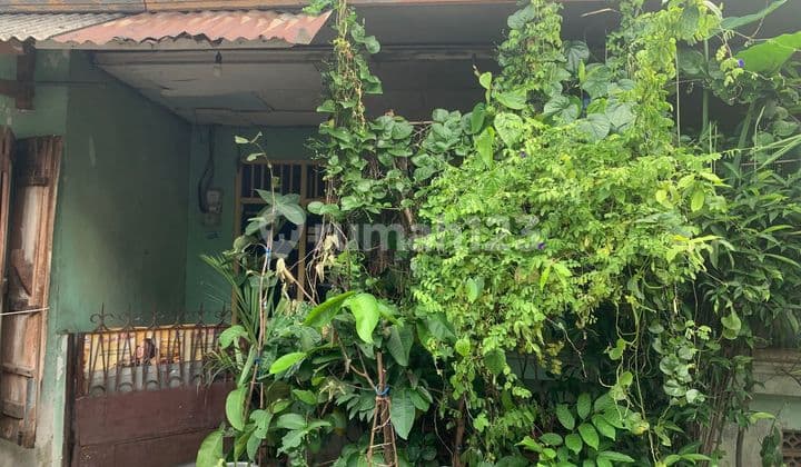 Rumah Luas SHM 10 Menit ke Gerbang Tol Margonda Dibantu KPR J-44374