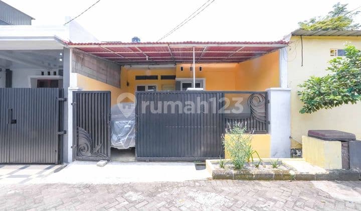 Rumah SHM Hadap Timur 15 Menit ke RSIA Citra Insani Dibantu KPR J-37274