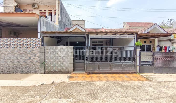 Rumah 15 Menit ke Mall Paradise Walk Serpong Dibantu KPR J-36449