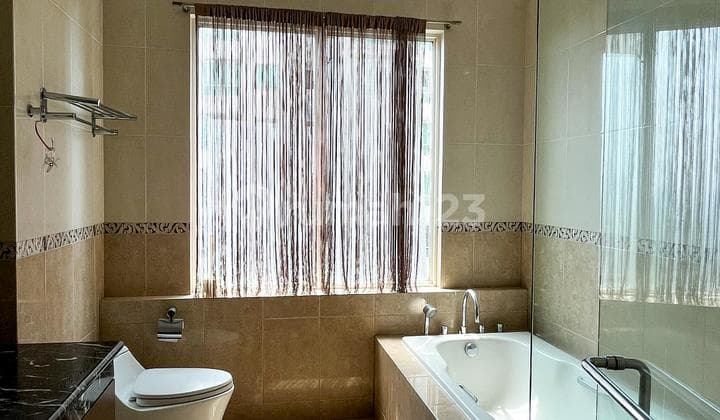 Apartment Mewah 3BR Senayan Residence