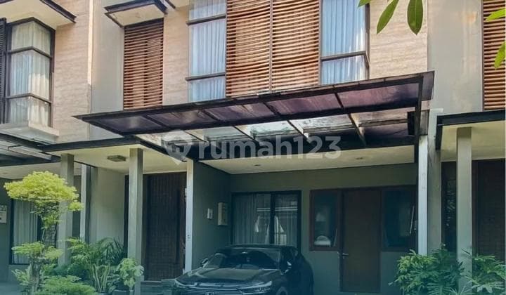 Rumah Modern Minimalis 2 Lantai Di Dalam Townhouse Pondok Pinang