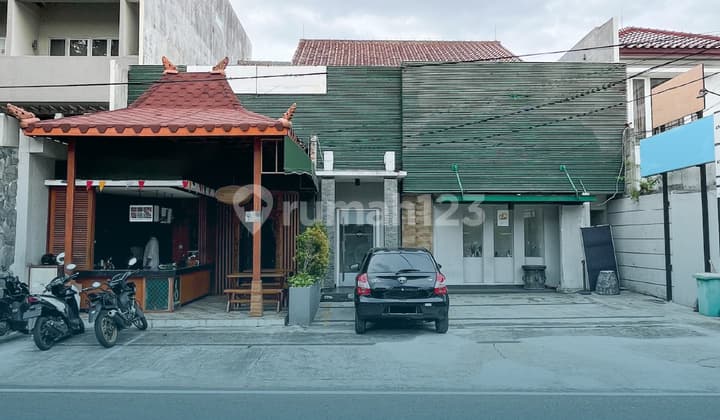 Bangunan Komersial di Lokasi Premium Strategis Jakarta Selatan.