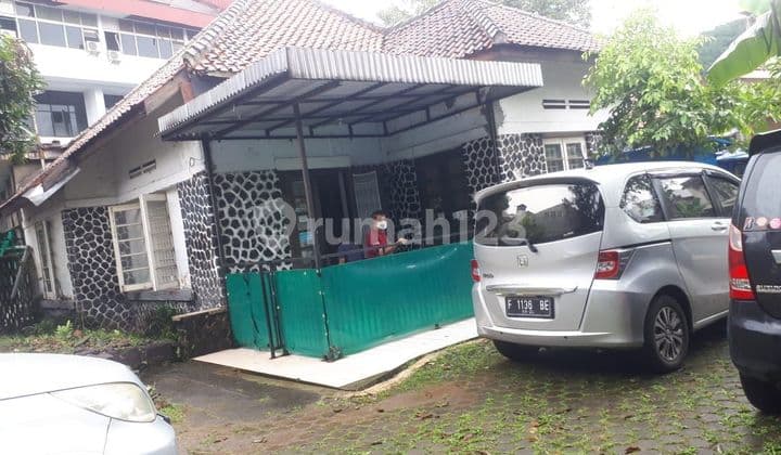 RUMAH ANTIK SELANGKAH KE ALUN-ALUN, STASIUN DAN BALAIKOTA BOGOR