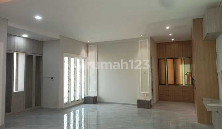 Luxury 3-Story House for Sale in Greenville, Move-In Ready