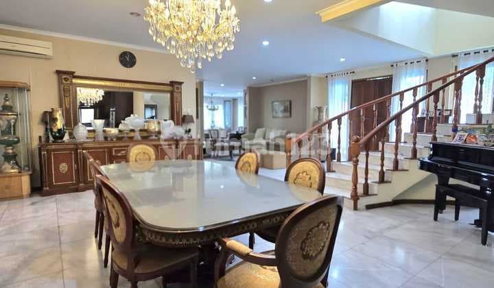 Dijual Rumah Mewah 2 Lantai di Pondok Indah Lokasi Strategis