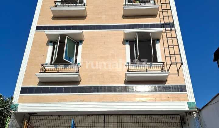 Disewakan Ruko 5 Lantai di Latumenten Lokasi Strategis