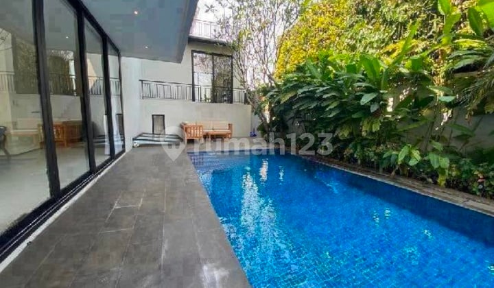 Dijual Rumah2 Lantai di Kemang Lokasi Strategis Siap Huni