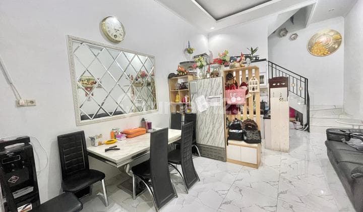 Rumah Semibaru Di Jelambar Uk 4x14 Cantik Terawat