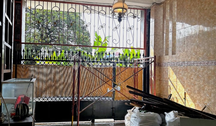 For Sale: A Fully Renovated 3-Story House in Taman Mini