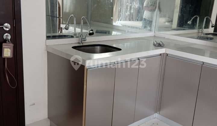 Sell Furnished Brooklyn Studio