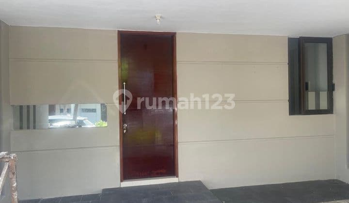 Disewakan Rumah 2 Lantai Pantai Mentari