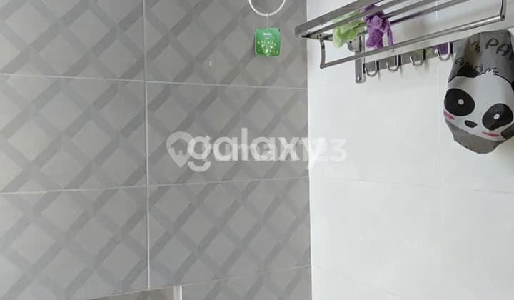 DIJUAL RUMAH 2 LANTAI SEMI FURNISHED SIAP HUNI PANTAI MENTARI