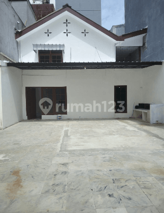 Disewakan Rumah Dijalan Tangki Lio Timur, Kecamatan Taman Sari Jakarta Barat