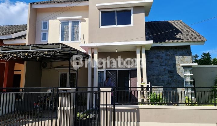 RUMAH DUA LANTAI HOOK DI WIKA