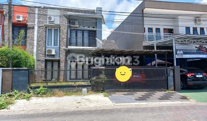 RUMAH TENGAH KOTA BERNUANSA MINIMALIS ELEGAN LOKASI DALAM PERUMAHAN WIKA AMAN NYAMAN HARGA NEGO