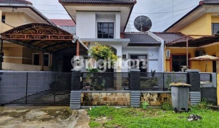 Dijual Rumah Siap Huni Tengah Kota Bernuansa Minimalis Lokasi Dalam Perumahan Regency Aman Nyaman Harga Nego
