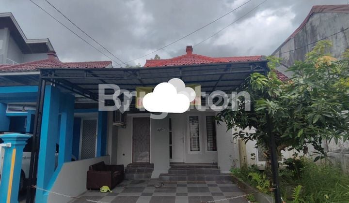 DIJUAL RUMAH 1 LANTAI TENGAH KOTA BERNUANSA MINIMALIS LOKASI DALAM PERUMAHAN WIKA AMAN NYAMAN HARGA NEGO