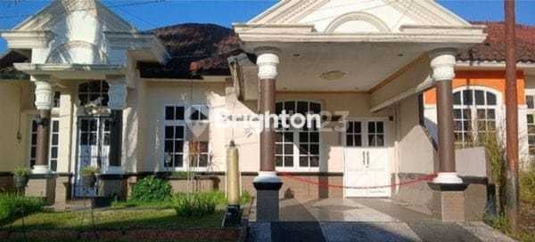 Disewakan Rumah Fullfurnish Tengah Kota Bernuansa Minimalis Lokasi Dalam Perumahan Bdi Aman Nyaman Harga Nego