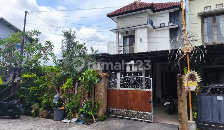 Rumah Lantai 2 di Jalan Tukad Sungi Dekat dengan Komplek Kuliner dan Perkantoran