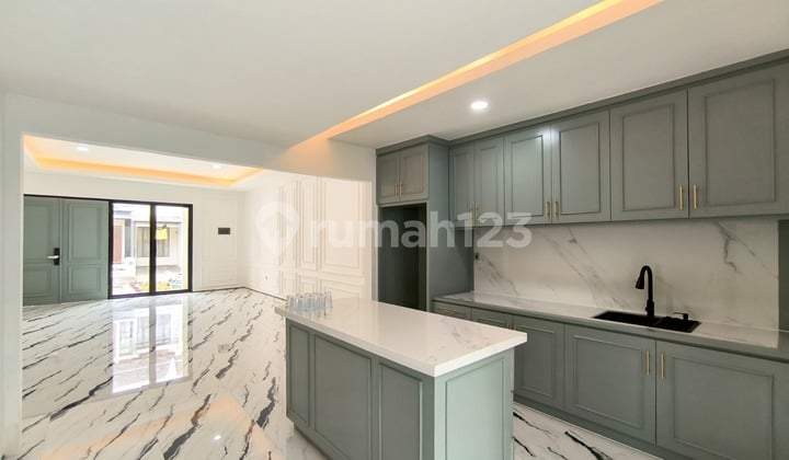 Rumah Baru Siap Huni di Emerald Bintaro