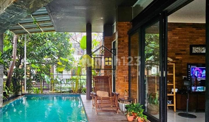 Rumah Bagus Dengan Private Pool di Bintaro Sektor 9