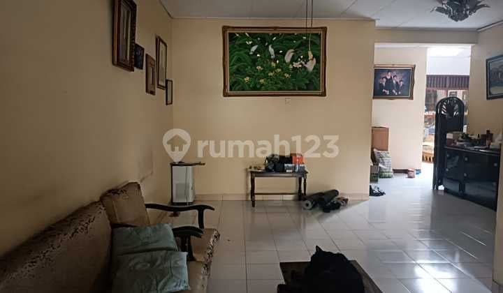 Rumah Bagus di Bendungan Hilir Jakarta Pusat