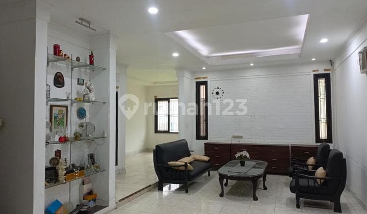 Rumah Bagus di Jl Gaharu Cipete Jakarta Selatan