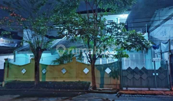 Dijual Cepat Rumah Siap Huni,Sangat Terawat,2 Lantai di Culster Bintaro Sektor 9