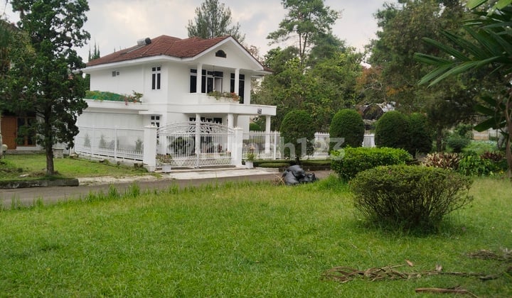 Rumah Luas Megah Siap Huni Komplek Graha Puspa Setiabudi Bandung