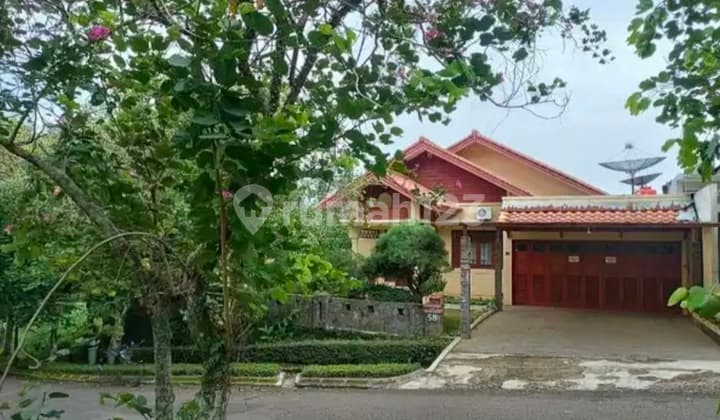 Rumah Asri Resor Dago Pakar Luas Siap Huni Bandung Utara