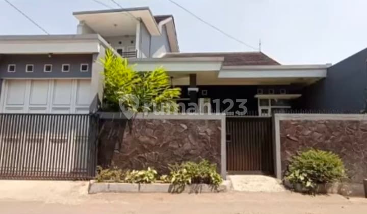 Beautiful House, Comfortable Environment, Sayap Buah Batu Area, Buah Batu, Bandung