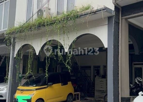 Ready-to-Occupy House in a Cluster Near Superindo Antapani Bandung