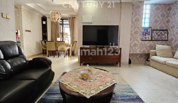 Rumah Townhouse Di Atas Mall Thamrin Jakarta Pusat