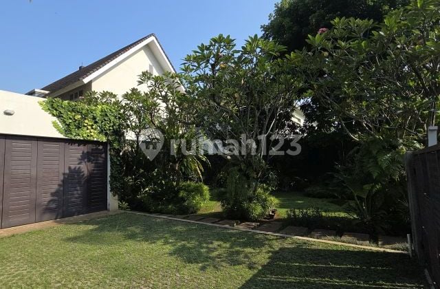 Jual tanah di Cilandak Barat yang strategis akses MRT dan tol JORR di lingkungan asri.