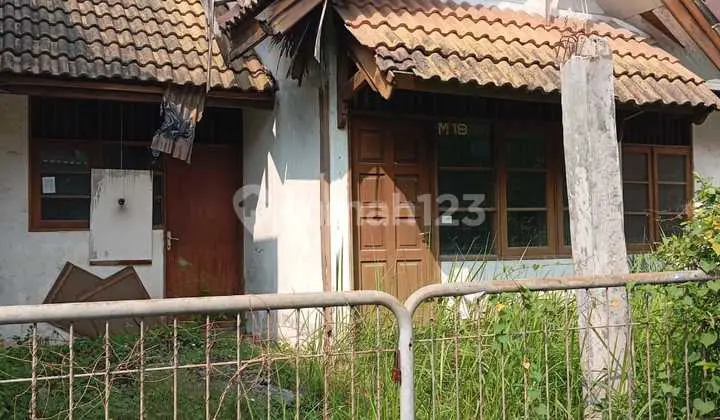 Jual rumah hitung tanah di Kemang Pratama Bekasi