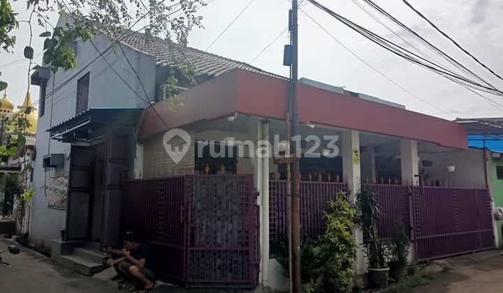 Dijual Rumah Posisi Hoek Dan Siap Huni Di Danau Maninjau ,Perumas 2 - Karawaci, Tangerang