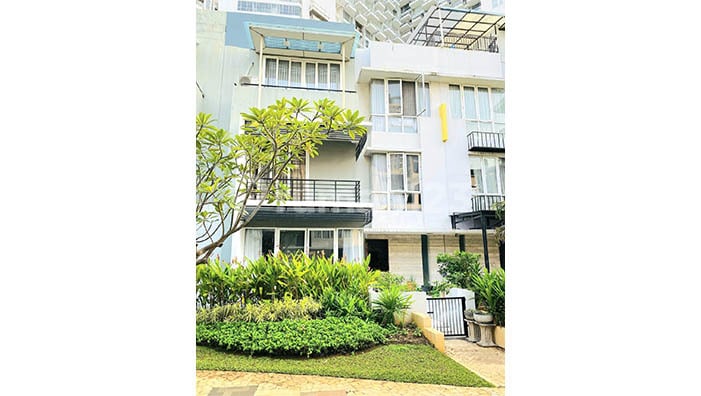 4-Storey House in Springhill Golf Residence, Kemayoran