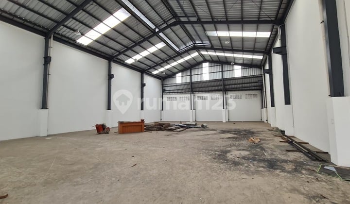Dijual Gudang Baru 2 Lantai di Kav. Dpr, Cipondoh Tangerang