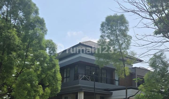 WTS / Dijual Cepat Rumah Siap Huni, Lokasi Sangat Strategis, dan Posisi Hoek di The Eminent Cluster Vivacia, BSD City, Pagedangan, Tangerang, Banten