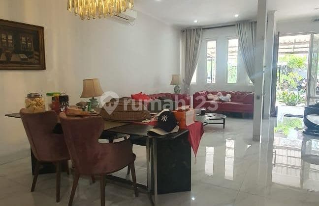 Wts / Dijual Cepat Rumah 3 Lantai, Siap Huni, dan Sangat Bagus di Cluster Oleaster, Gading Serpong