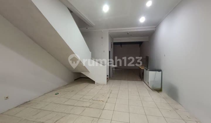 Strategic Shop House in Kota Baru Parahyangan