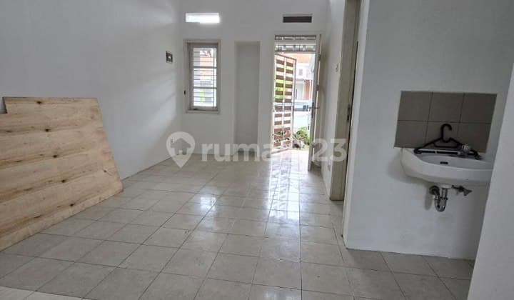 Quick Sale House In Kota Baru Parahyangan