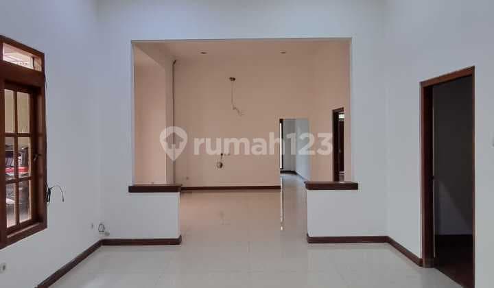 LM4-DISEWAKAN HUNIAN RUMAH TINGGAL DI LINGKUNGAN TENANG MENTENG