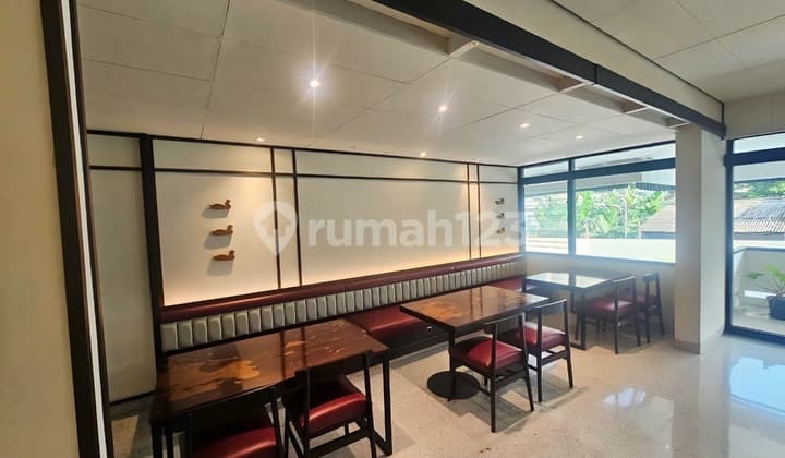 1300 RUMAH MENTENG DEKAT THAMRIN UNTUK OFFICE CAFE RESTO CLINIC