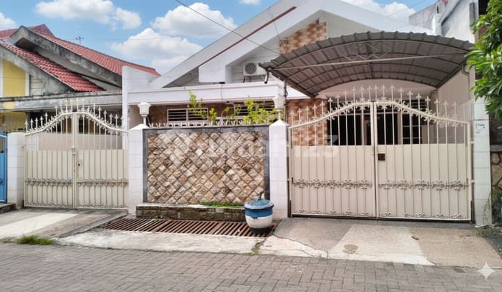 Dijual Rumah Darmo Harapan Indah