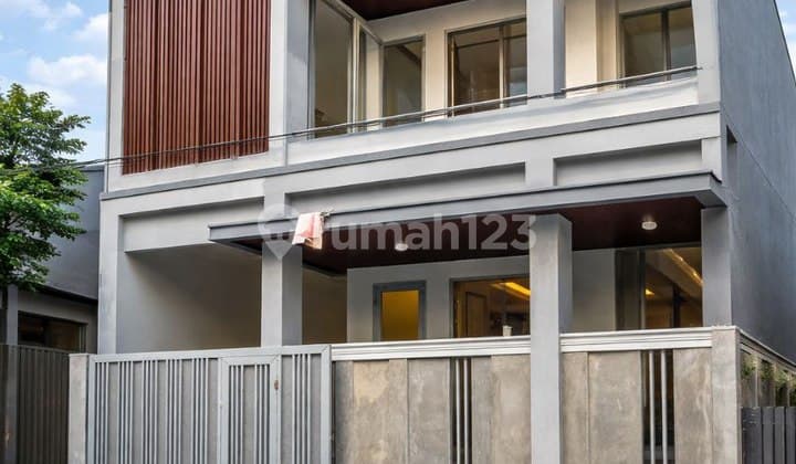 Dijual Rumah Manukan Indah - Baru Gress