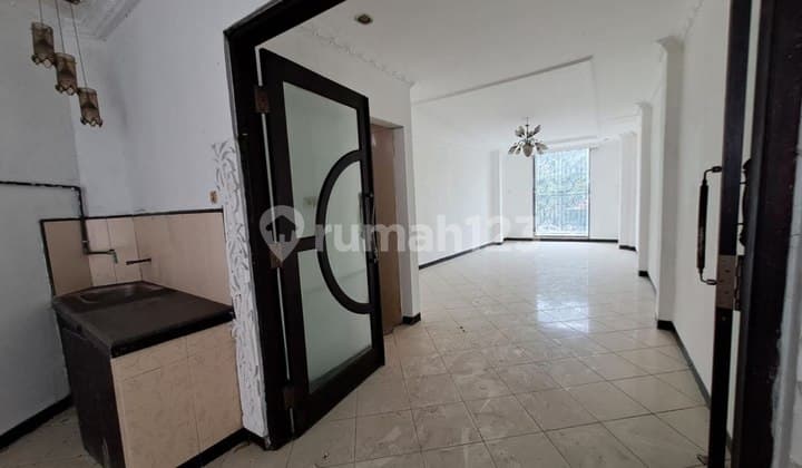 Disewakan Ruko Jalan Raya Manyar - Nol Jalan Raya