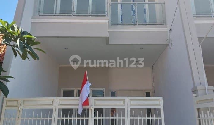 Dijual Rumah Mulyosari Utara - Baru Gress