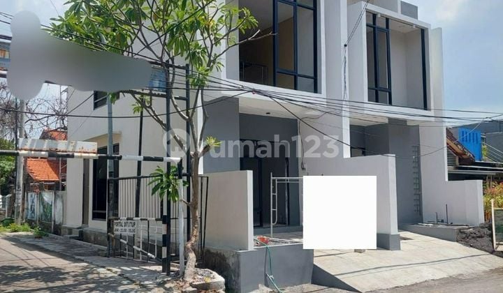 House for Sale in Semampir Tengah